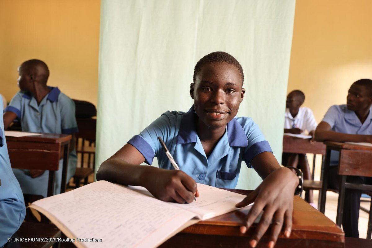 In countries affected by conflict, girls are twice as likely to miss out of school. Change in attitudes, female teacher role-models, and gender-responsive education systems will lead to equal learning opportunities, #ForEveryChild.
