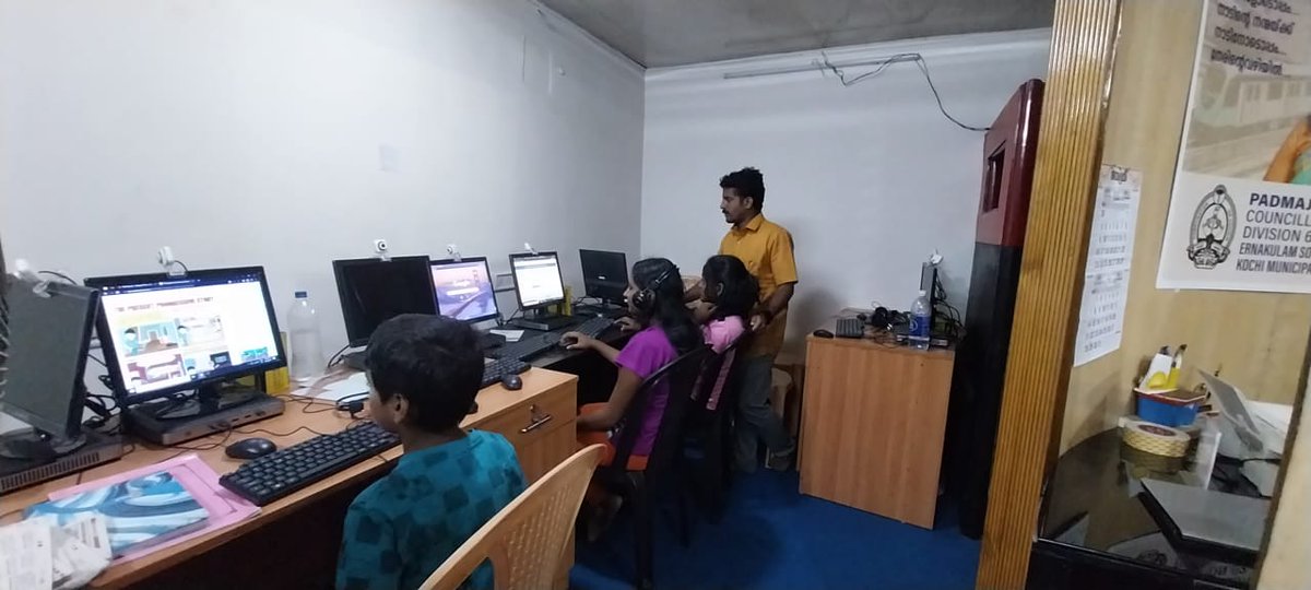 Building a strong foundation!  Mitra Trust's young learners are conquering computer fundamentals with Apni Pathshala's support. Let's equip them for success in a tech-driven world. #EducationForAll #Upskilling #ApniPathshala