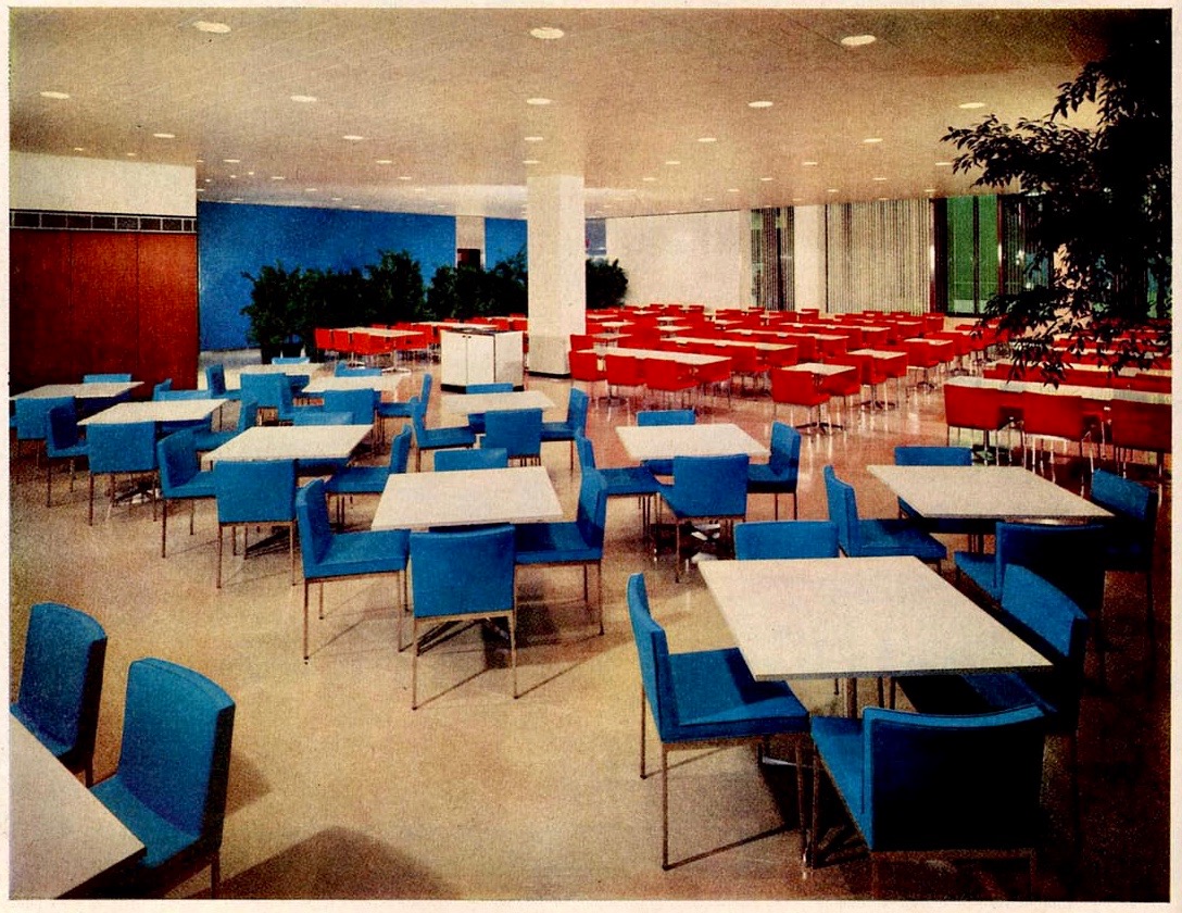 In #MARCH 1961
👇🧵
#furniture #furnituredesign #design #Thonet #UnionCarbide #plastics