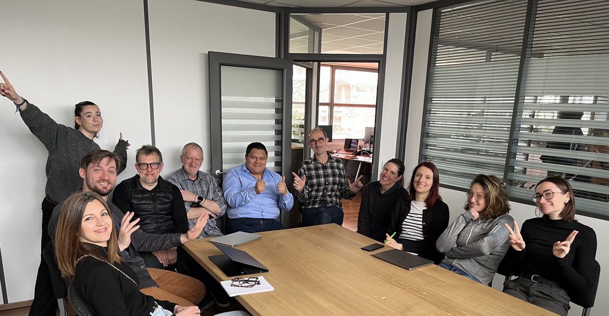 Chez @Pastelle, on booste l’inspiration, la collaboration et la cohésion avec notre #MardiPastelle. 

Au programme : brainstorm, projets, news de l’agence et bonne humeur !  

Résultat : une team motivé, productive et soudée ! 
#AgencePastelle #communication