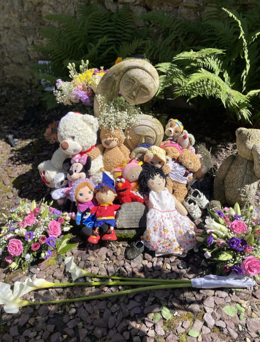 1/4. Families of #LostBabies of #Irish Institutions visit the site to lay children’s toys and flowers at a memorial stone. This is #Bessboro #MotherAndBabyHome. I took this photo last June at #MemorialEvent - the depiction of mum and baby is💔