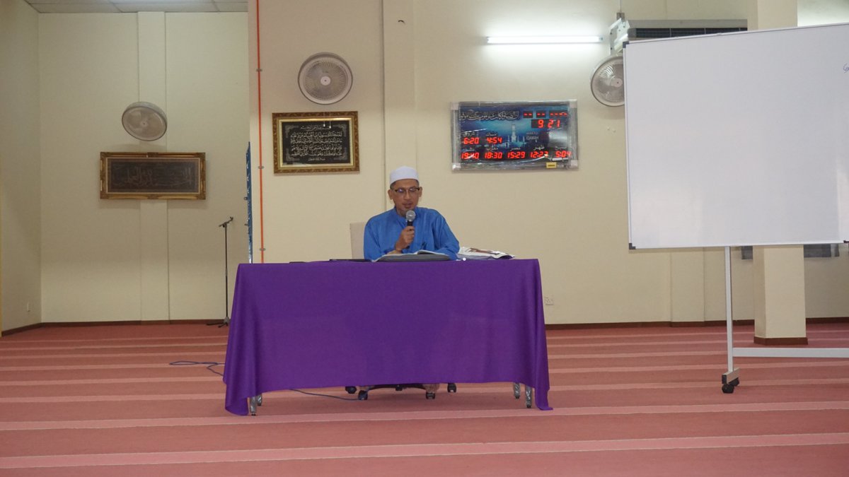 TRONOH, PERAK, 29 MAC 2024 – Program Sinar Ramadan Bersama Al-Quran Siri 3 telah diadakan di Surau At-Taqwa APBM Batu Gajah. Program kerohanian ini dianjurkan Unit Bina Insan sepanjang Bulan Ramadan untuk menghidupkan bulan Ramadan dengan bacaan Al-quran.