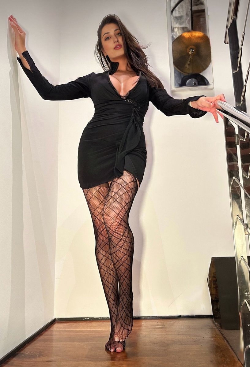 <a href="/twetsfyp/">me and who</a> I love a horny mood