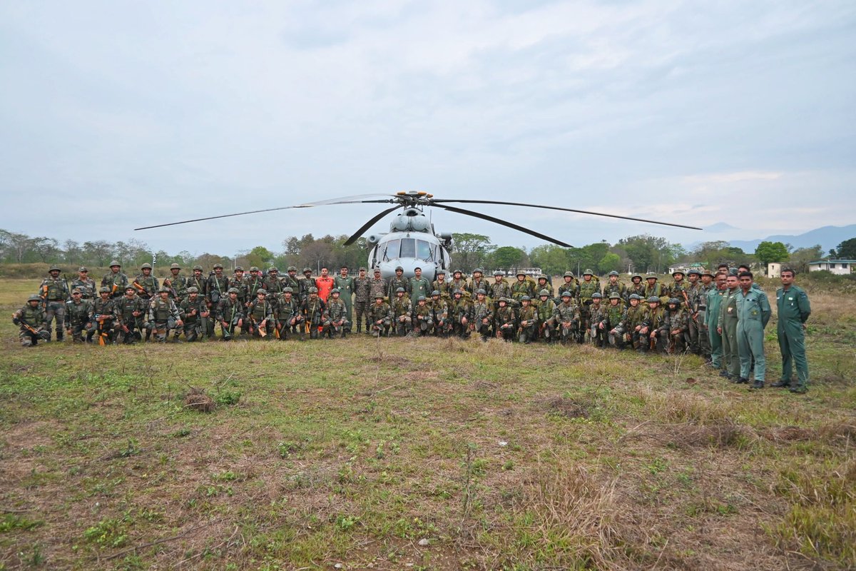 𝕿𝖔𝖌𝖊𝖙𝖍𝖊𝖗 𝖂𝖊 𝖂𝖎𝖑𝖑 The troops of #IndianArmy & #IndianAirForce trained together displaying highest degree of jointmanship and team spirit, efficiently carried out Special Heliborne Operation at night. The preparedness of the troops of #TrishaktiCorps to conduct…