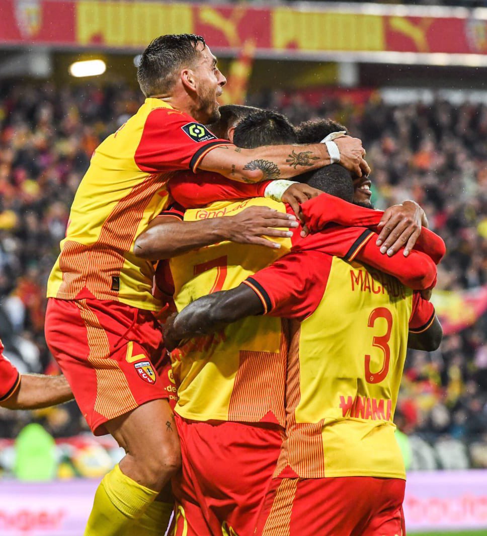 ActuL1_'s tweet photo. JOUR DE DERBY DU NORD 🥵🧨

❤️🤍 LILLE OSC ⚡️ RC LENS ❤️💛 https://t.co/uXrw80KakR