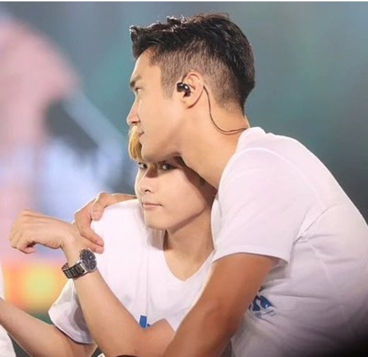 Se que Siwon estará muy feliz por Wookie, siempre lo proteje 
Dejen comentarios de apoyo a las cuentas de Wookie.Dejo sus cuentas

instagram.com/ryeo9ook?igsh=… 

x.com/9ryeong9?t=qLy…

Pueden usar los siguientes hashtag

#weddingdaywookie #ariandwookie #happycouple #LatinELFsupport