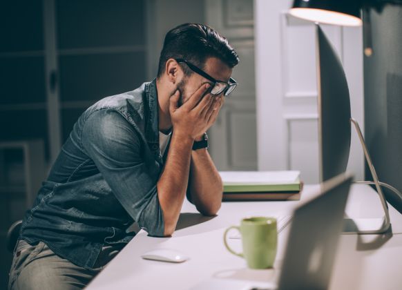 Survey by Reward Gateway unveils alarming stats on UK workers: 63% clamor for pay rise, 30% report burnout, 20% feel miserable at work. Main culprit? Excessive workload (49%). Employers urged to step up mental health support. #WorkplaceWellbeing buff.ly/3TYYfpe