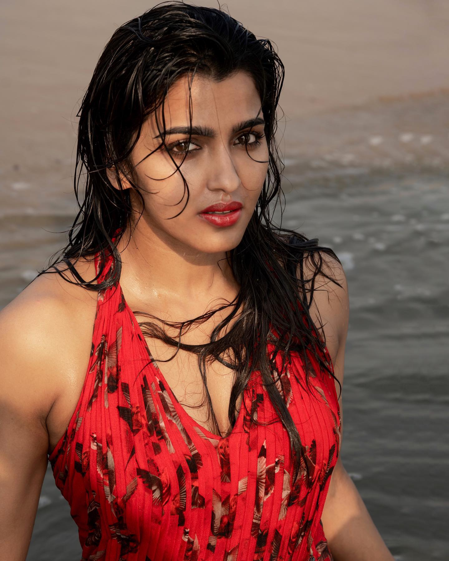 GJ0mtz-bQAAdr4W?format=jpg&name=large