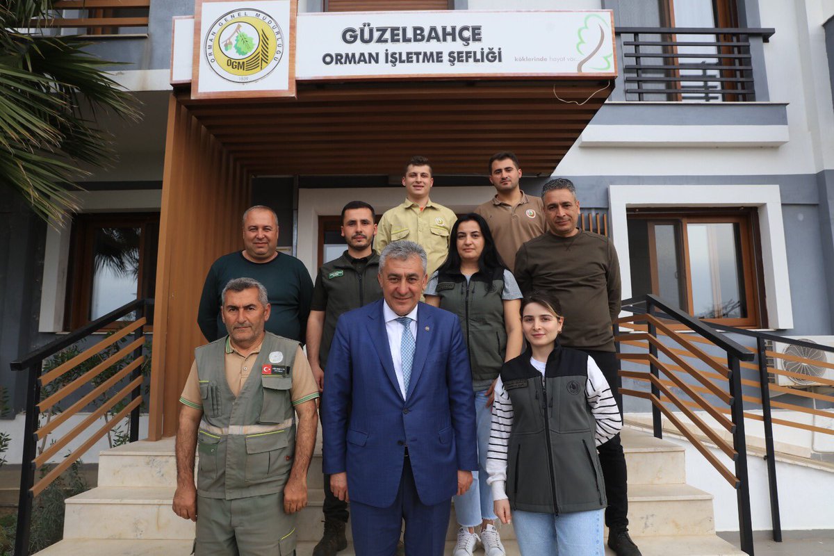 omustafaince's tweet photo. Güzelbahçe Halk Eğitim Müdürü Selim Sorkun ve İlçe Orman Şefi Nevin Balcı ve orman koruma ekibini ziyaret ettim. Misafirperverlikleri için kendilerine teşekkür ediyorum. https://t.co/pduCWQFrPe