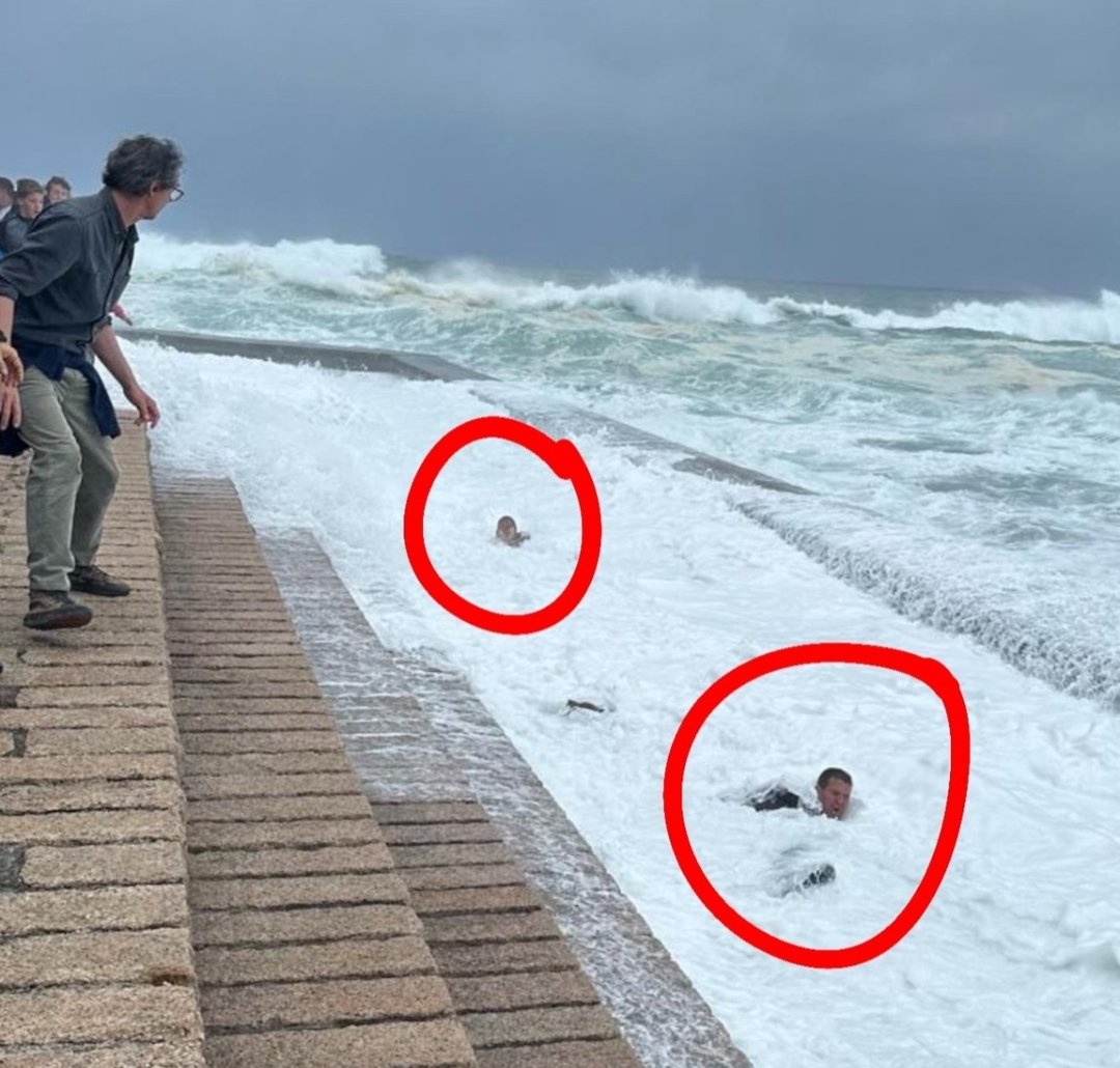 Los 100 metros turista en el Peine Del Viento