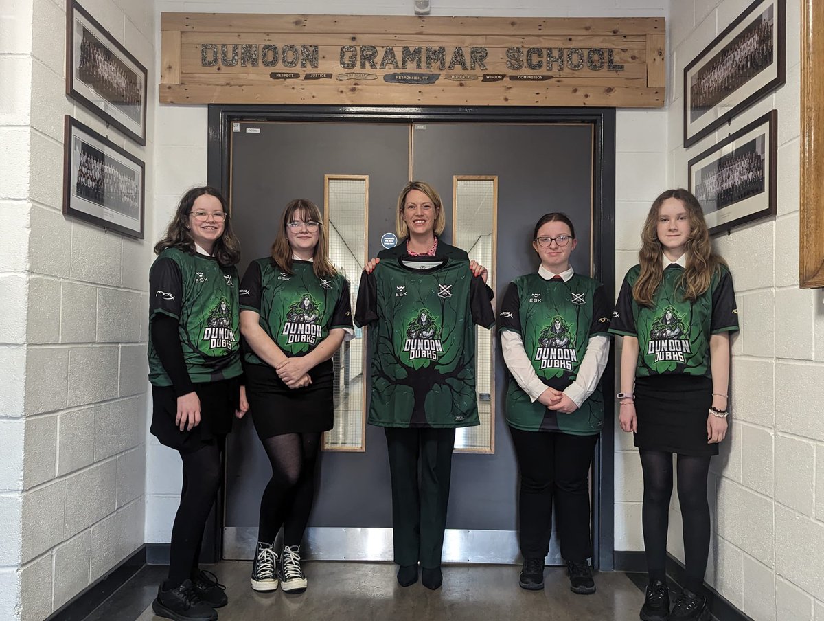 Delighted to see @scotgov Education Secretary @JennyGilruth become an honorary Dunoon Dubh yesterday! #esports