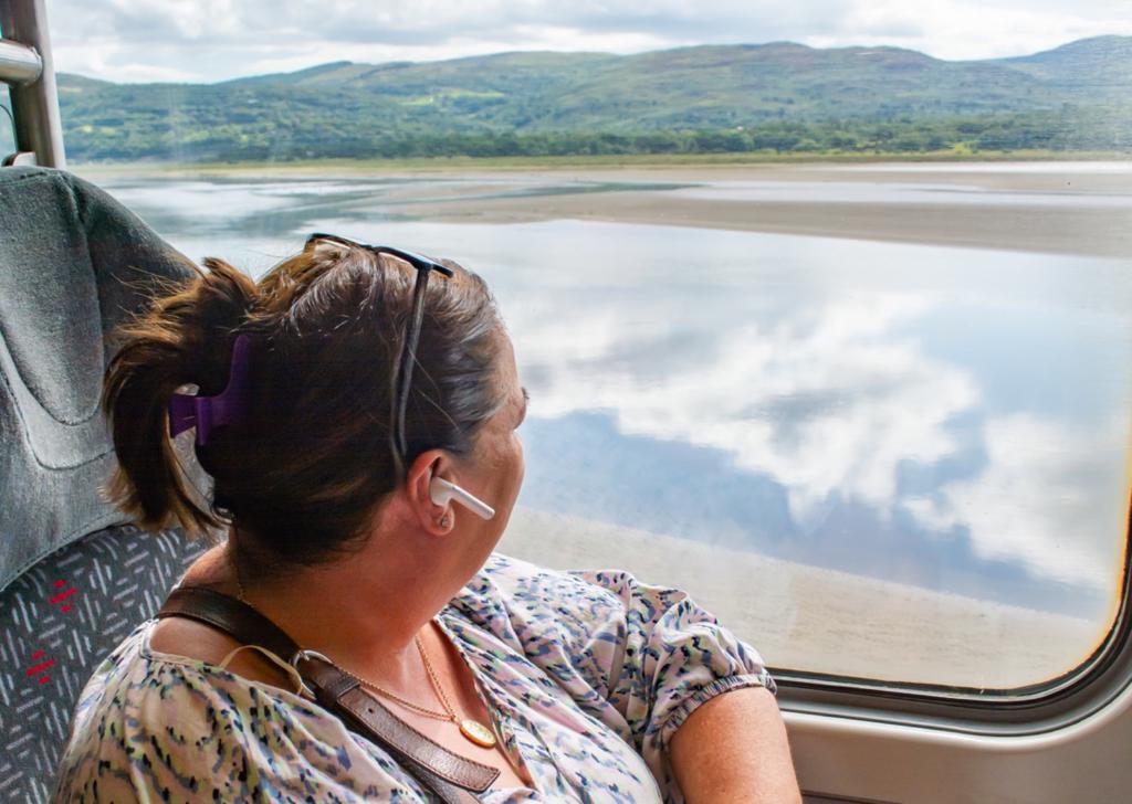 🎧 🛤️ Take a scenic trip along the @cambrianline while listening to the #awardwinning, #bilingual #CambrianLine @Window_Seater #AudioGuide. 📲 Simply download the app and immerse yourself in the stories behind the view from your train seat.