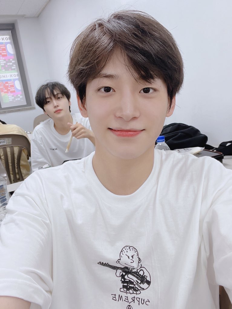 suwwler's tweet photo. 이런식의사진이취향.. https://t.co/zMoaiUBRB6