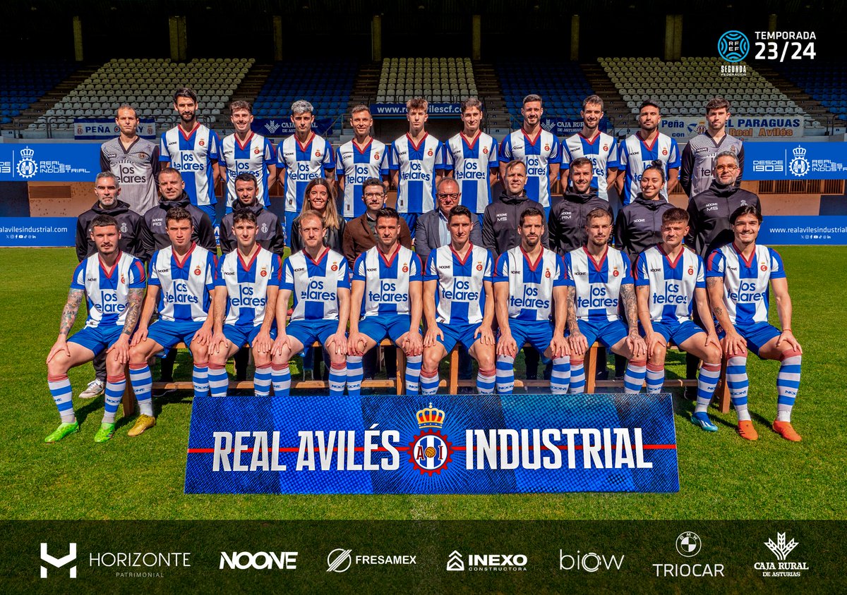 📸 Fotos oficiales temporada 2023/24

🤔 ¿Cuál os gusta más? 
💙🤍
❤️❤️
💙💛
💙🤍💯

😍 ¿¡Tᴏᴅᴀᴀᴀᴀᴀssss!? 😍

#RealAvilésIndustrial 🔵⚪🔴