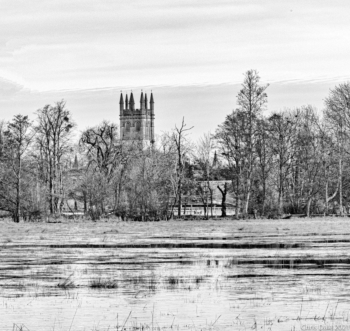 Good Friday @MagdCollChapel Morning Prayer can be heard here: player.captivate.fm/episode/590704… At 11am a service of readings, music, & prayers will take place @MagdCollChapel @MagdCollChoir. All are welcome to attend.