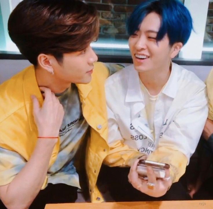 pha2_igot7's tweet image. 🧒🏻: มีเทคนิคการจีบมั้ย
🦦: มอง มองแล้วยิ้มอย่างสดใส 
อ๋อออออออ เข้าใจล่ะ 🤭