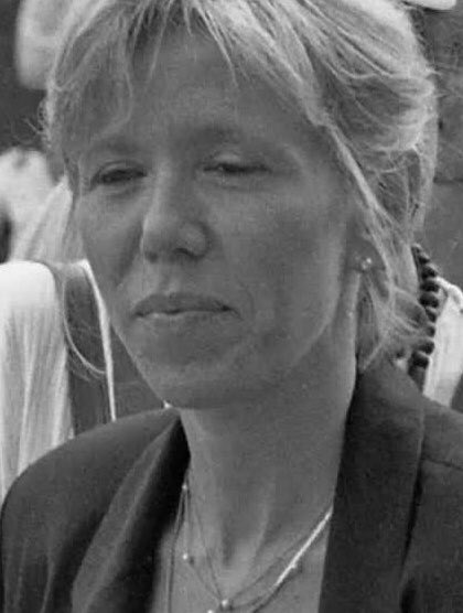 boujemaa_b's tweet image. Implants des peaumettes, ça retend la peau mais c’est plutôt utilisé pour les transsexuels qui veulent devenir femme. Je trouve ça tres moche, ça me repulse les peaumettes saillantes. 
C’est très gonflé au début comme ac le botox.
#JeanMichelTrogneuxgate 
#Bitox #JeanMichel