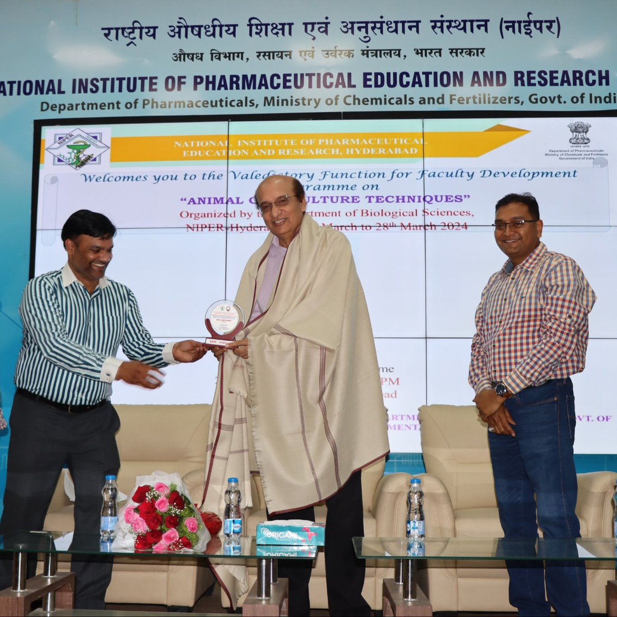 NIPERHyd's tweet image. Glimpses of Valedictory and Certificate Award 📜🏅 Ceremony of Faculty Development Programme "Workshop on Animal Cell Culture Techniques" Organized by Department of Biological Sciences, NIPER Hyderabad.
@Pharmadept #ftp #facultydevelopmentprogram #tscost