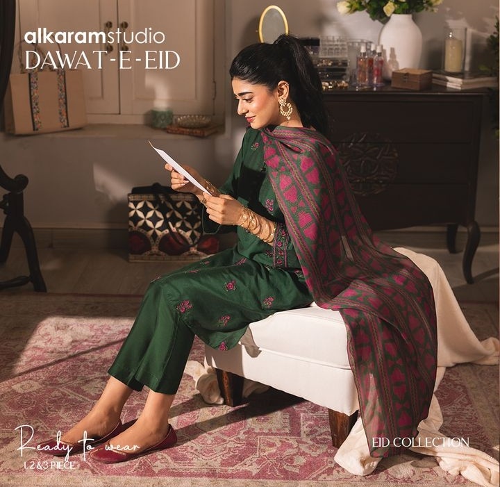 _Lazy_being's tweet photo. THE SMILE ON HER FACE @ HIS LETTER SJSKJSKSKSK SO GORGEOUS 

#SeharKhan https://t.co/26jjiIC5H0