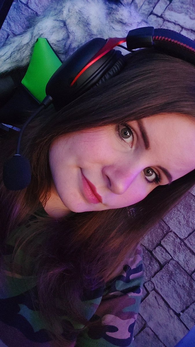 Hey ihr da 💖

Ich wünsche euch ein schönes langes #wochenende 🐇🐣🥚

Schaut gerne mal wo wir uns noch verknüpfen können 💖
das geht ganz einfach schau hier: linktr.ee/tijay_13
Wähle deine Lieblingsplattform 💖

#TwitchDE #twitch #streamer #twitchstreamer