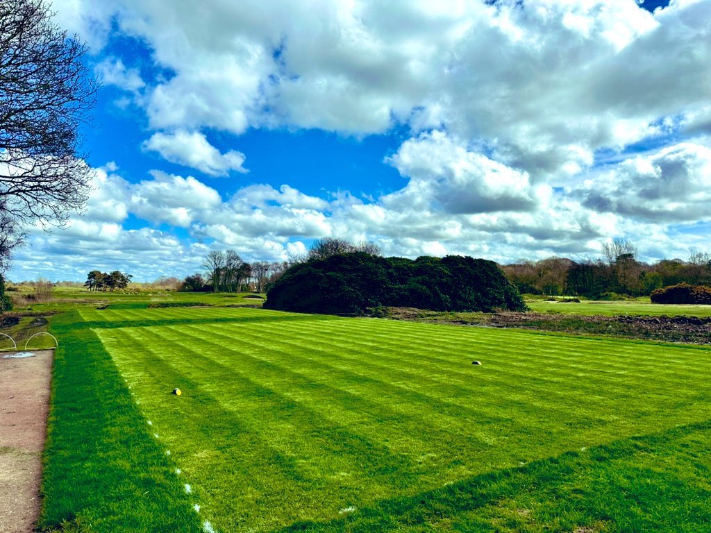 Great to get the new tees open today for the Easter weekend @FairhavenGolf Superb ground works & construction through awful weather by @chriscardinal7 💪🏼 A precise laser grade by @ConsensusLtd Then final shaping and turfing in-house by the team 👌🏼