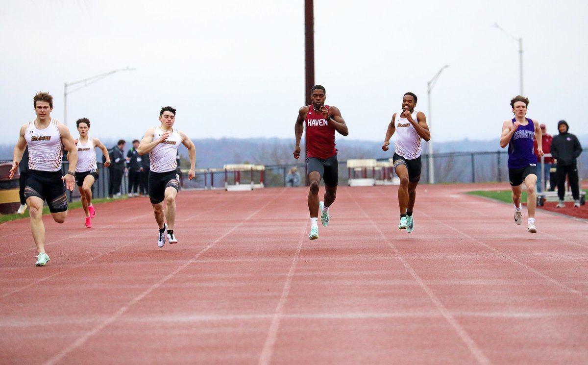 BloomsburgU's tweet image. Let’s Meet at Redman 🎽🐾 #HuskyUnleashed #CommonwealthU #BloomOnward #LockHaven #Mansfield #track #field 

📸➡️ flic.kr/s/aHBqjBj8JU