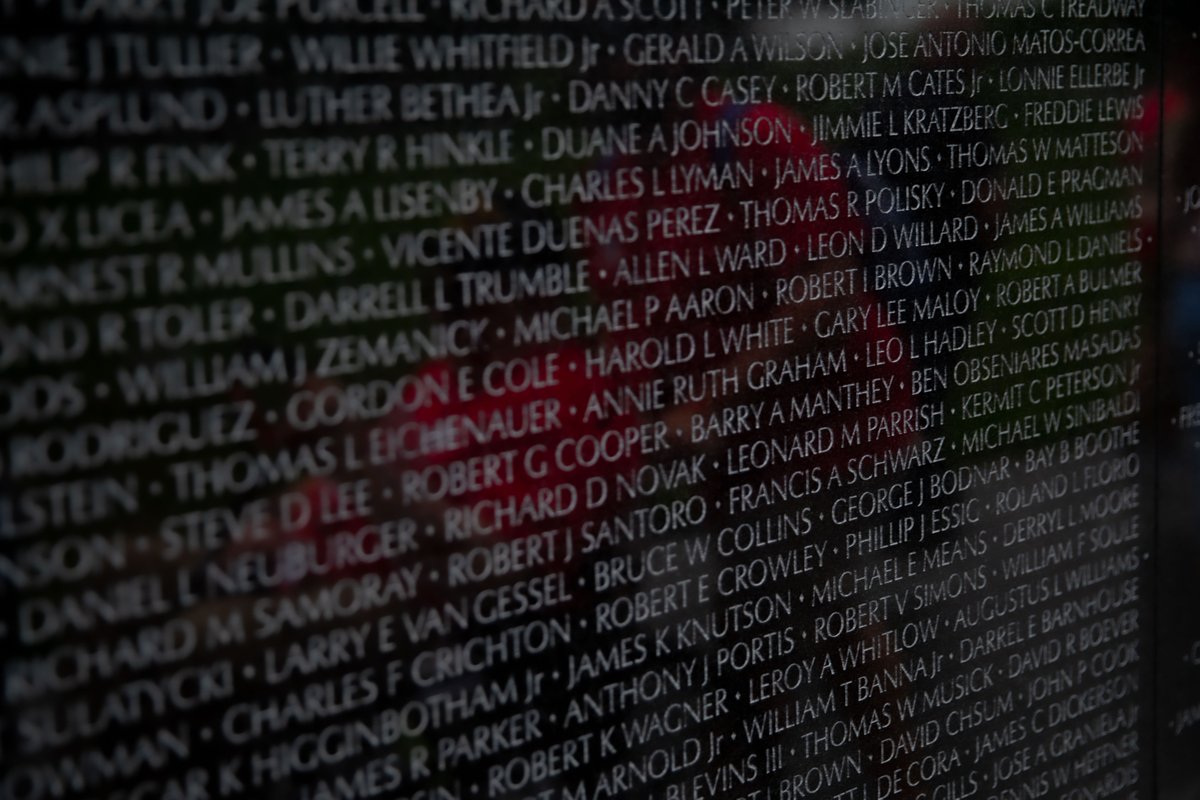 On #NationalVietnamWarVeteransDay we pay tribute to the 2.7M Americans who served from 1955-1975. The #VietnamVeteransMemorial bears 58,318 names, including 766 POWs, w/ 785 Green Berets making the ultimate sacrifice. GBF supports all generations of Green Berets & their families.