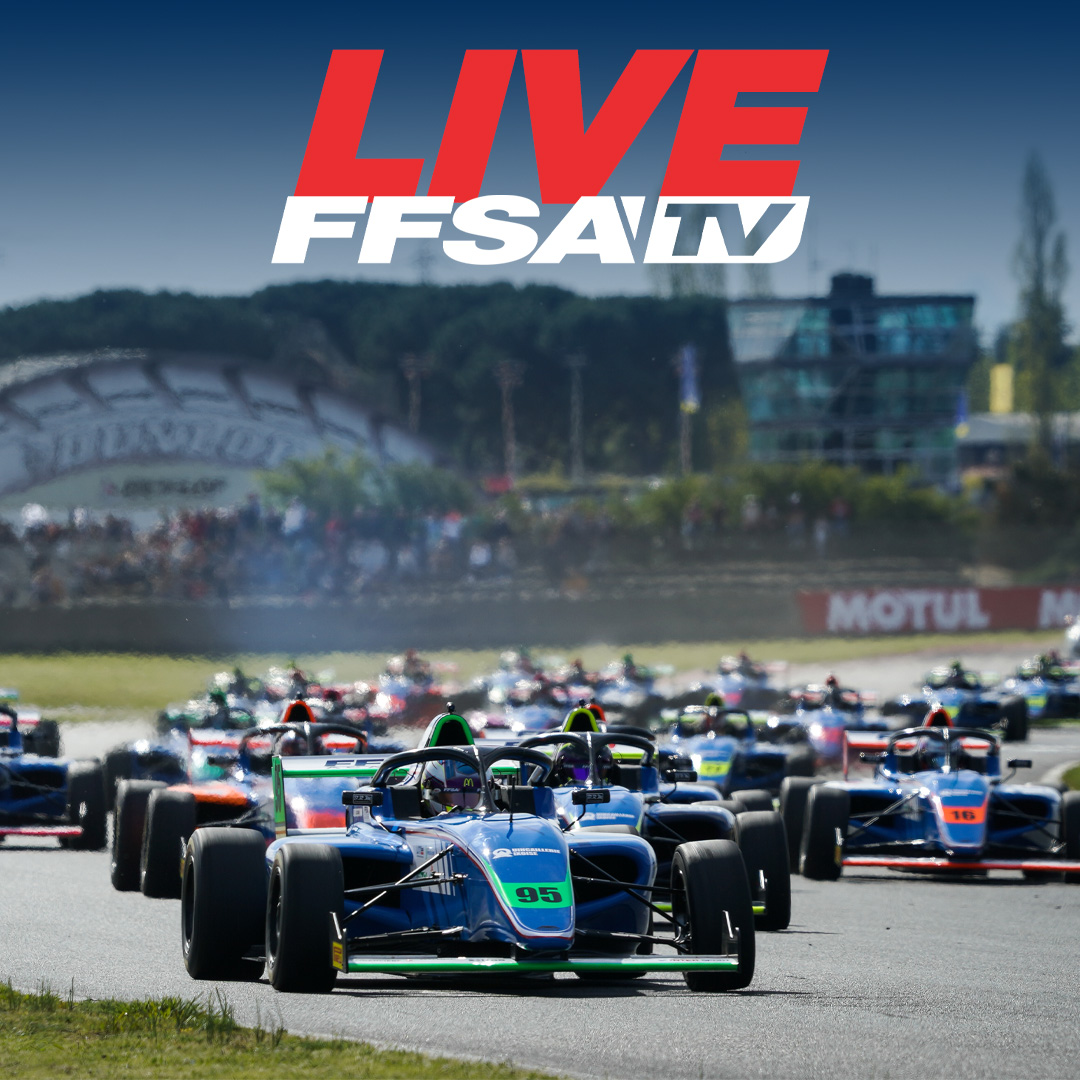 Toutes les courses de F4 à Nogaro en direct sur notre chaîne YouTube FFSA TV 🔥 🔴 Au programme :  - Course 1 : 31/03 10H - Course 2 : 31/03 16H40 - Course 3 : 01/04 10H50 Lien du direct >> youtube.com/@ffsa/streams 💻 #ffsa #live #f4