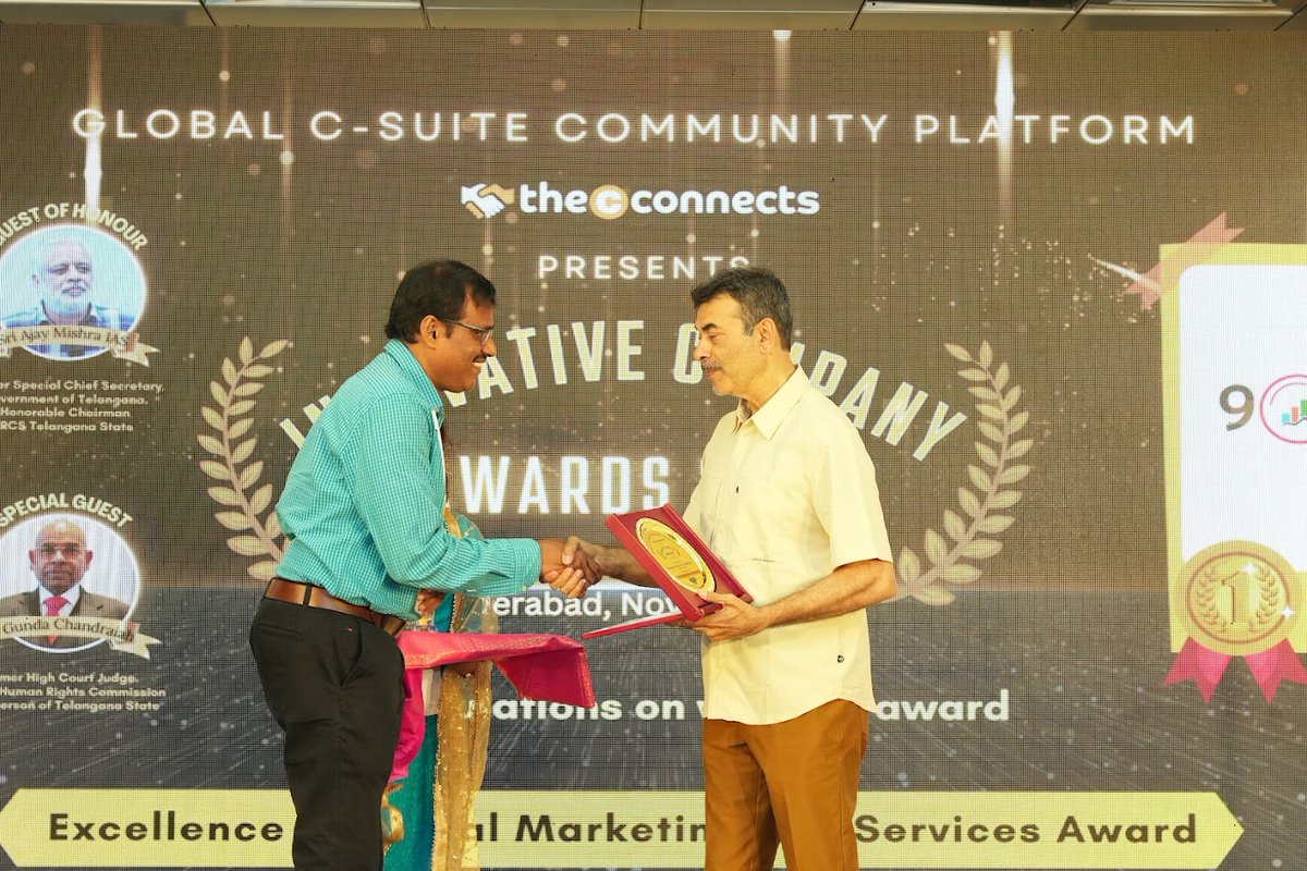 9Qubes's tweet photo. 💐 Innovative Company Award for 2024 💐

We are thrilled and deeply honored to receive this prestigious Innovative Company Award for 2024 - “Excellence in Digital Marketing &amp; IT Services”  from Sri Jayesh Ranjan IAS, Principal Secretary to Govt of Telangana.

#9Qubes #Award2024 https://t.co/87txMwAIhd