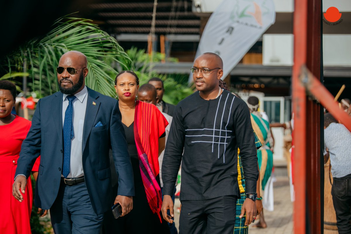 PasaccB's tweet photo. Le projet @PasaccB tire sa révérence avec succès
Ce 26 Mars a eu lieu la cérémonie de clôture du @PasaccB sous le regard bienveillant de SE le Ministre en charge de la Culture, de l'Ambassadrice de l'@UEauBurundi , de l'Ambassadeur de Belgique, ainsi que d'autres éminents invités https://t.co/WNhEshvtH9