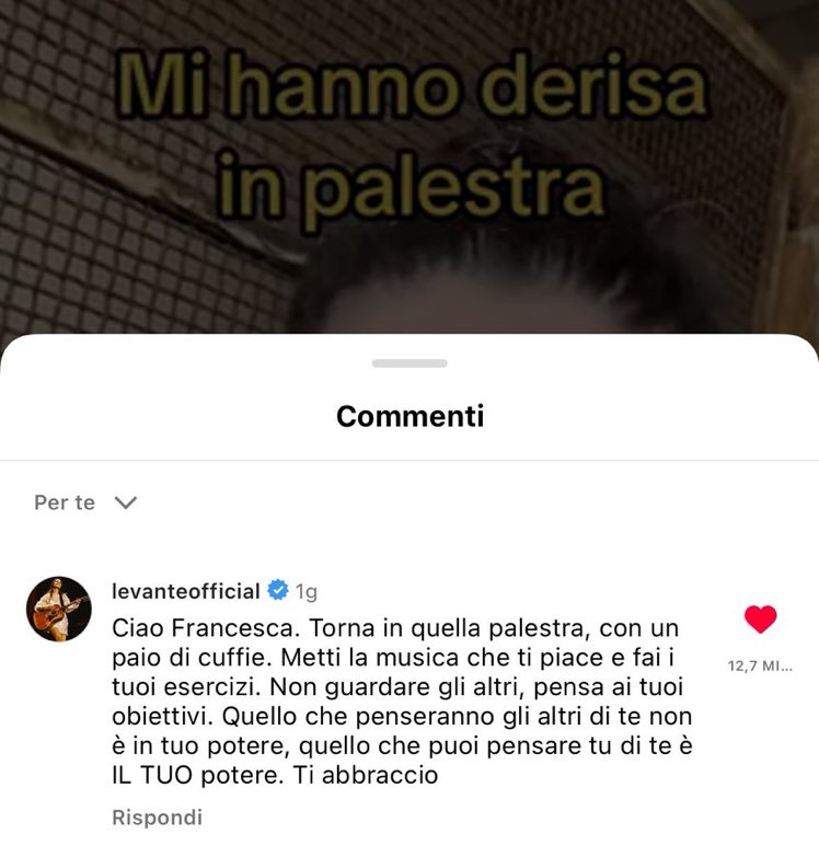 deadpoetstan's tweet photo. levante mia madre mia sorella il mio tutto 

lei😭 https://t.co/398sqDfbXS