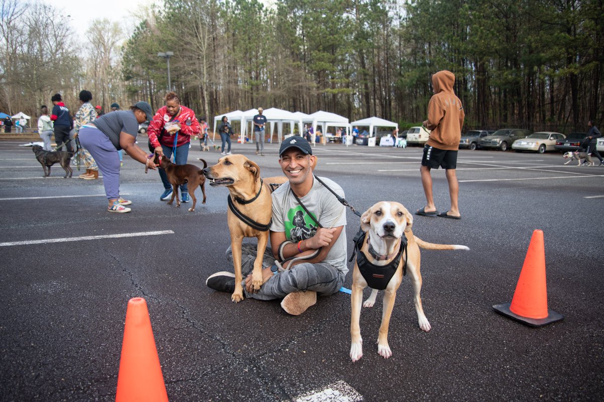 Healthy pets success! We provided vaccines, microchips, spay/neuter vouchers, pet food and more to a record 1,070 pets who attended our Healthy Pets Fulton event last weekend! Thanks to all who attended, volunteered, supported, and made this event a great one!