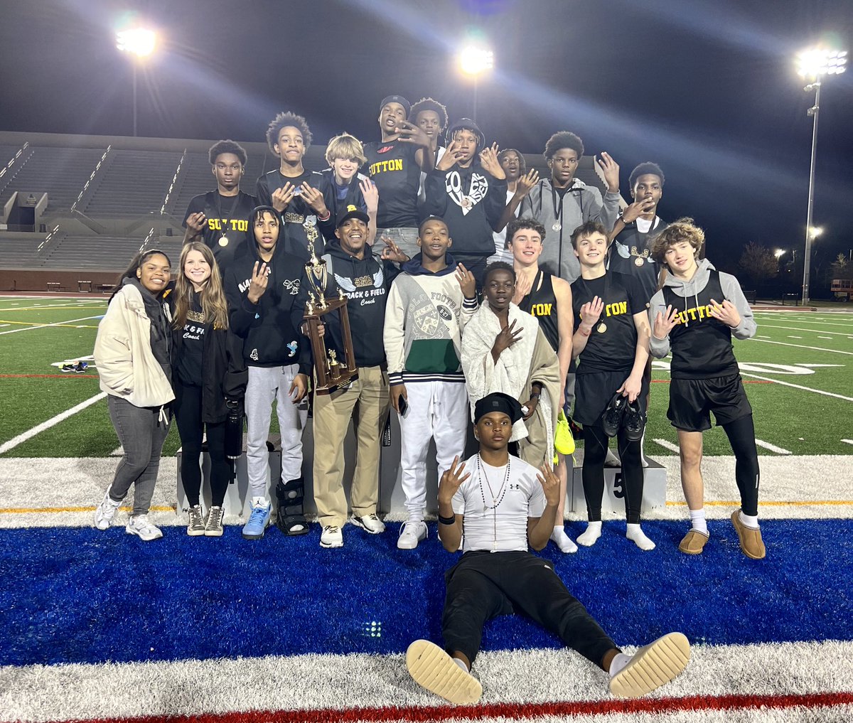 Congrats, champions! 🏆 Say hello to your REPEAT APS middle school track champions! Kudos to our boys and girls teams for a job well done! We are beyond proud of you! 💛🖤🏆🏃🏽‍♂️💨 @SuttonCougars @apsupdate @Retha_Woolfolk @SuttonPTA