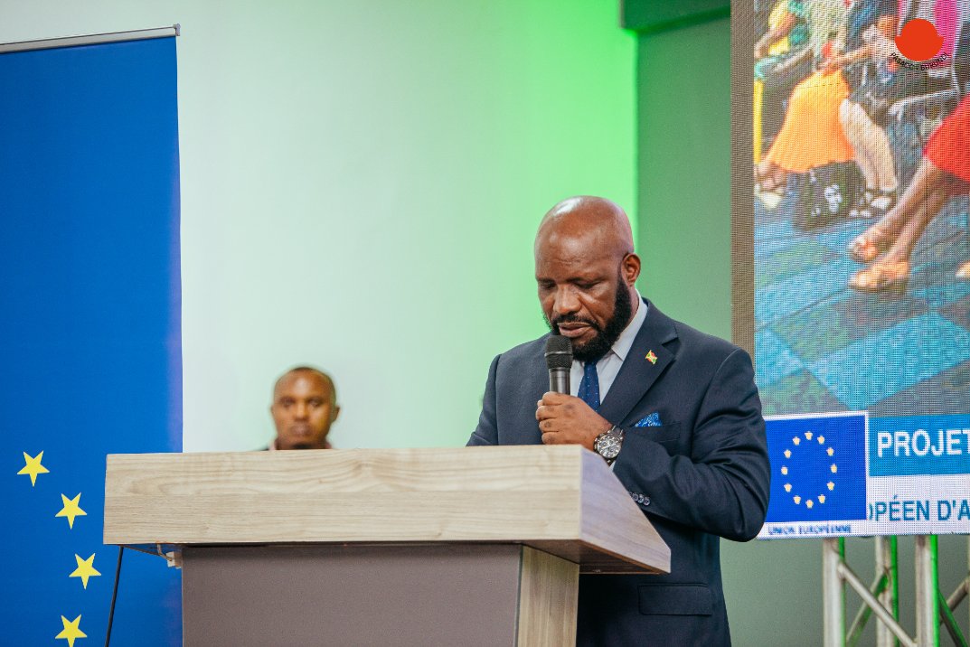 PasaccB's tweet photo. Le Ministre Amb. @GAbayeho en charge du @MinEACJSCBdi a salué le projet comme un véritable moteur de développement socio-économique et de consolidation de la paix au #Burundi à travers la culture et a exprimé sa reconnaissance envers la délégation de l'@UEauBurundi et @africalia https://t.co/sYBQRoIHXP