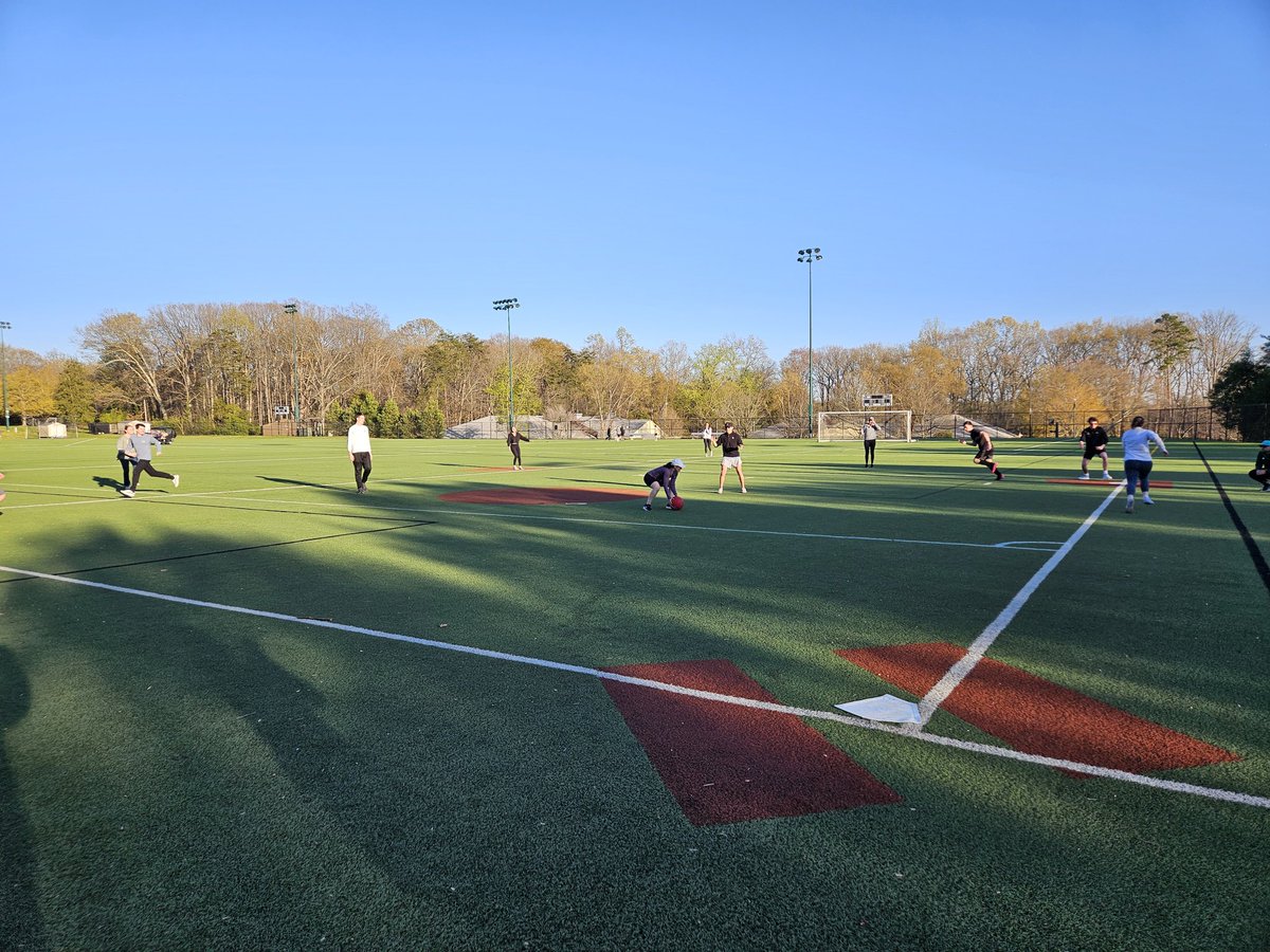 Thanks to the @WFULawSchool Latino Law Student Association for inviting me to its annual kickball game last night. And, no, I didn't play. No need for our students to interrupt a fun evening by administering medical care to their dean!