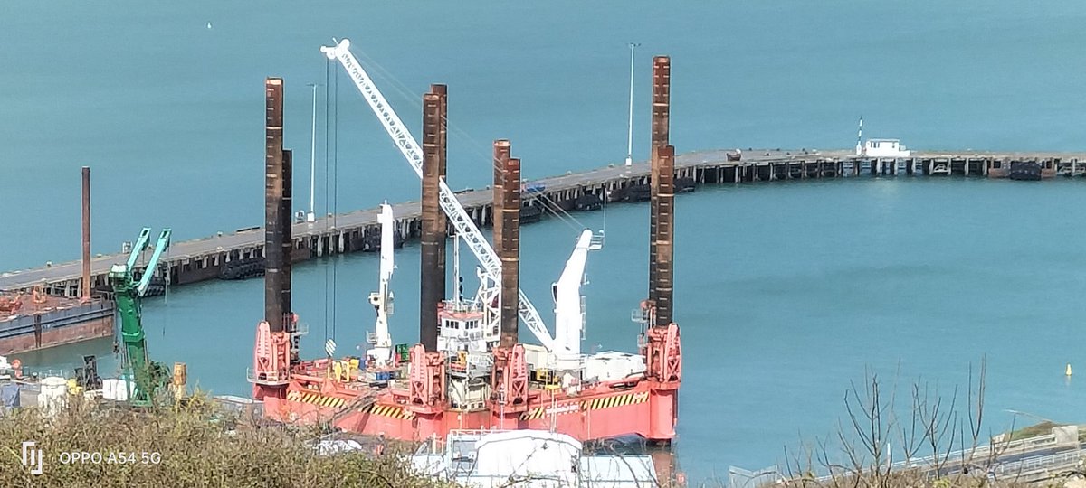 AytonJustyn's tweet photo. ๐ฅ Happy Easter ๐ Boycott portland port ๐ฑ๐บ Wavewalker 1 ๐ฑ๐บ in #Portland on 29/3/24. A Jack up Barge. #Weymouth #Dorset #JackupBarge #photography #Shiplnpics #Shipspotting #Shipsphotography #Barge #Wavewalker1 #Wavewalkerbv #Holland #HappyEaster https://t.co/YJMlZLnBdG