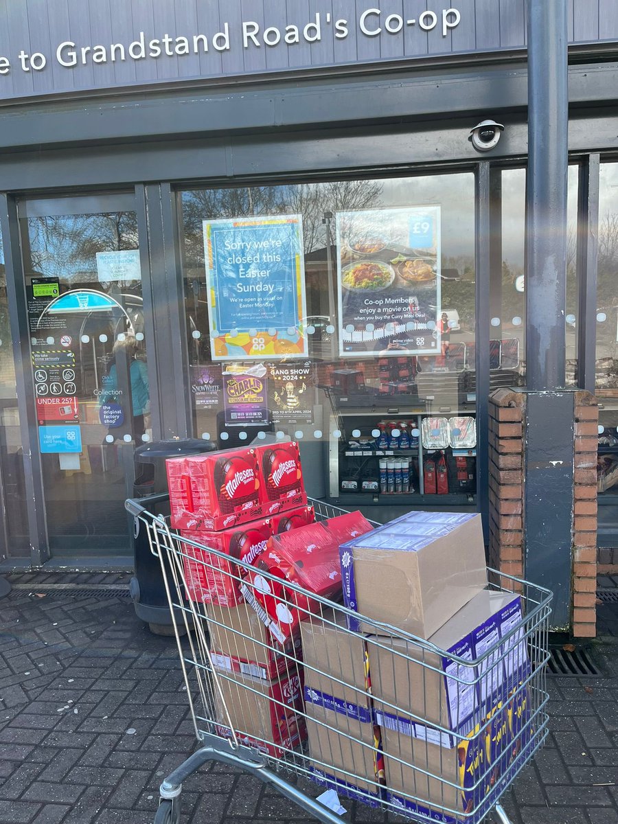 Massive Easter thank you to @HerefordGareth @coopuk for the fantastic selection of Easter eggs for the children & young people we are working with. It’s wonderful to have such great community support for Herefordshire children when someone close dies ❤️