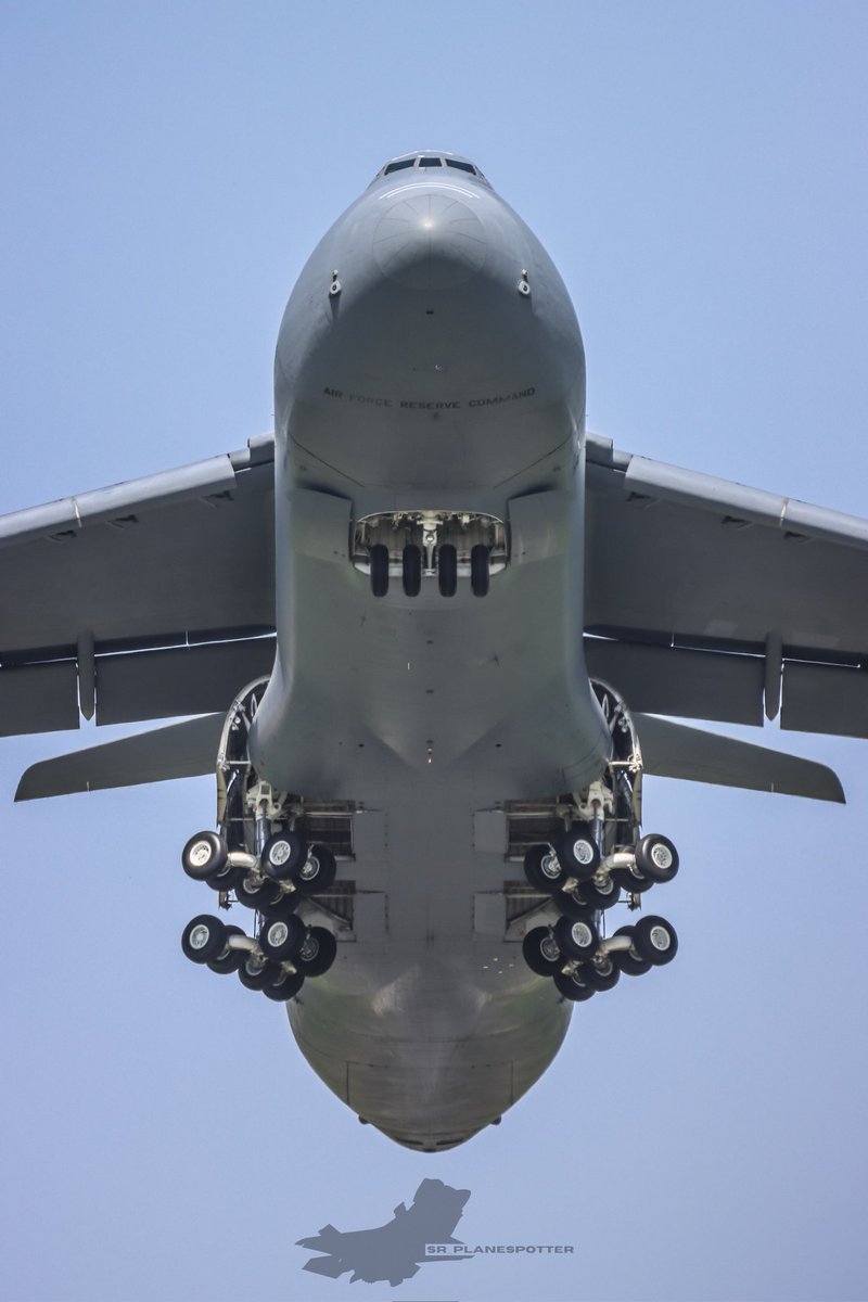 SR_Planespotter's tweet image. C-5M Super Galaxy 86-0017 as &quot; UHAUL22 heavy &quot; having fun in the pattern at KCNW