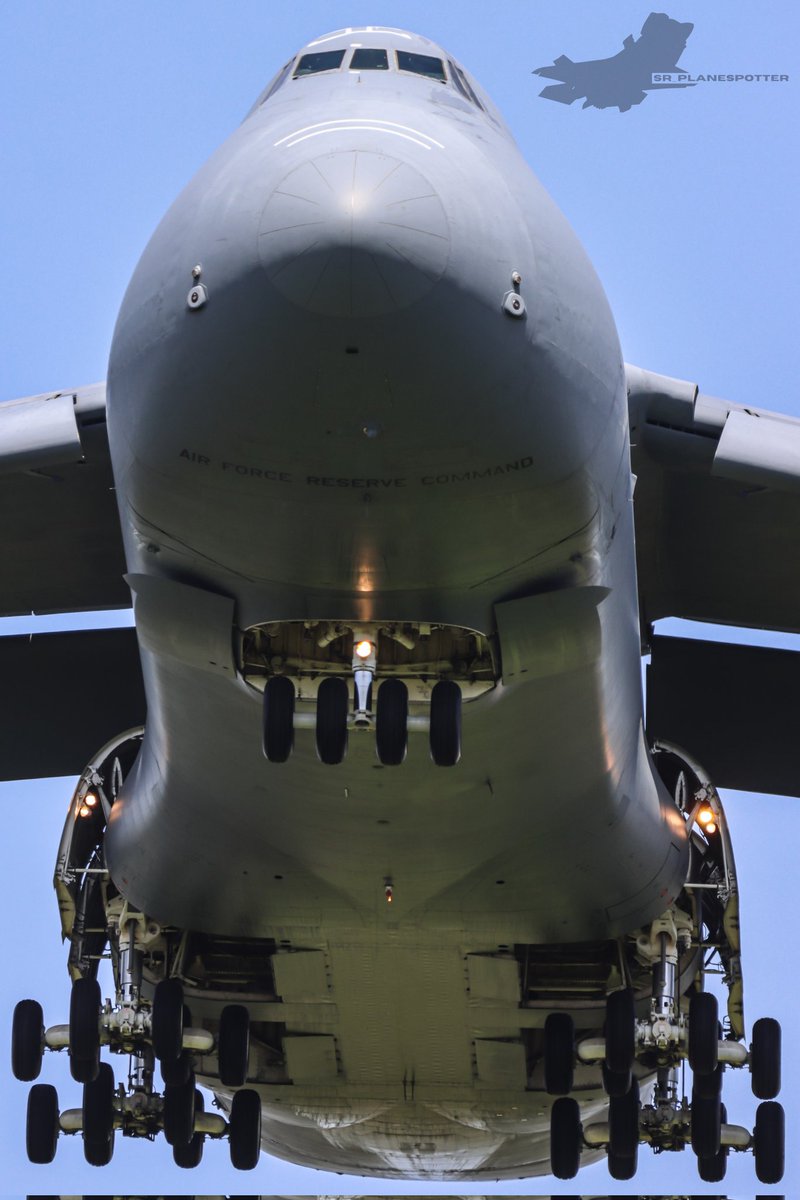 SR_Planespotter's tweet image. C-5M Super Galaxy 86-0017 as &quot; UHAUL22 heavy &quot; having fun in the pattern at KCNW