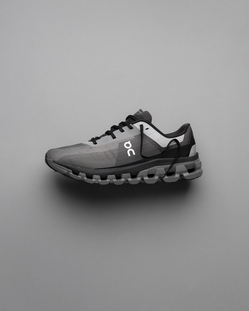titoloshop's tweet image. On Cloudflow 4 out now at Titolo⁠
⁠
style code: 3MD30102325⁠
⁠
Link in bio!⁠
⁠
#on #cloudflow