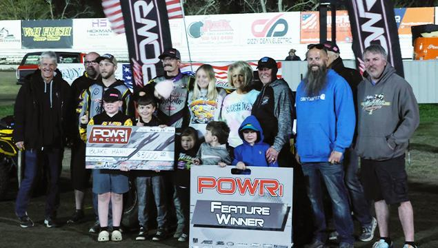 .@BHahn52 took the lead with three laps to go and never looked back last night with the @POWRi_Racing/@POWRi_WEST Midgets at @CreekSpeedway. Details: tinyurl.com/bddzcwhp
