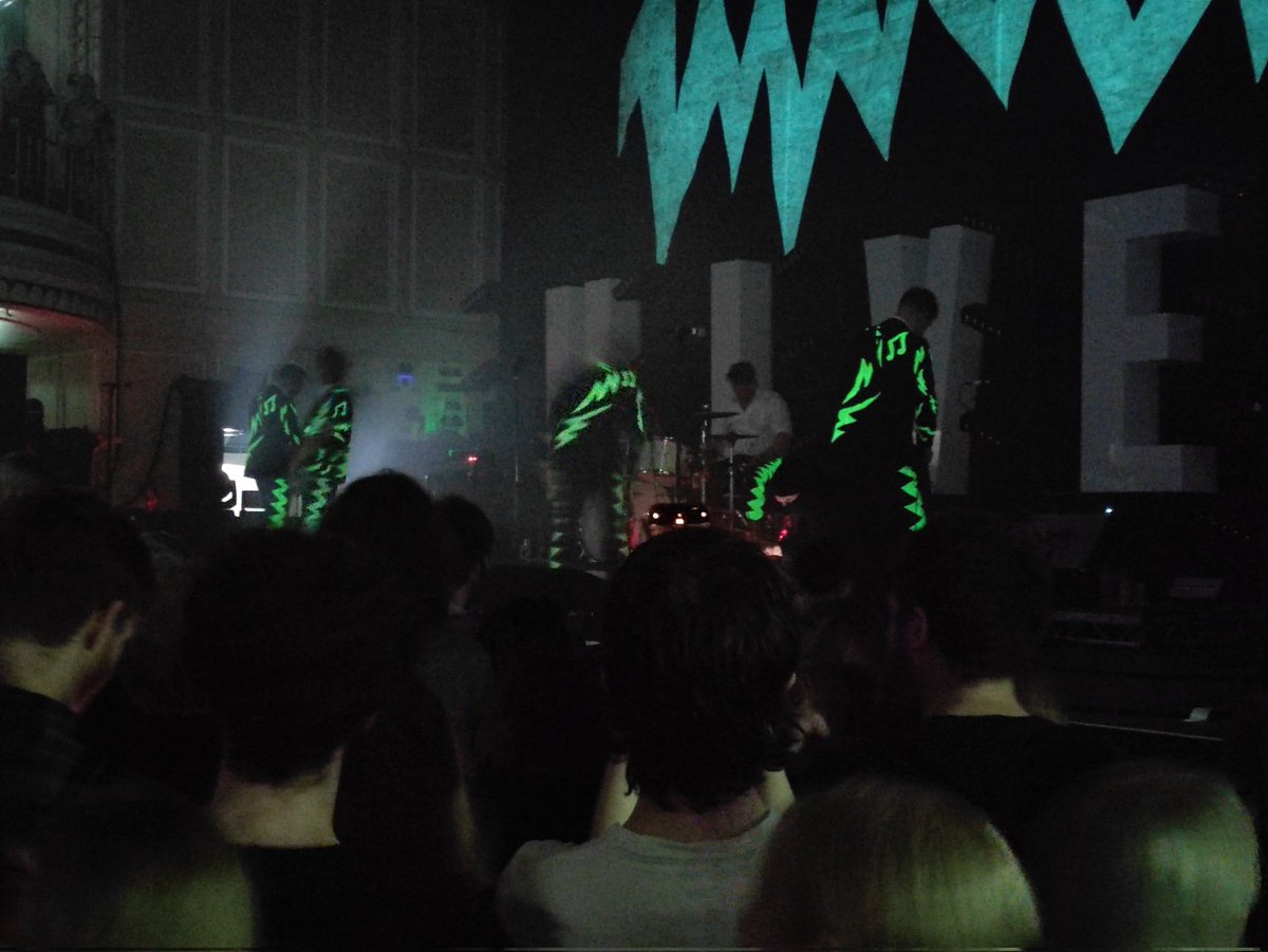 ciderdrinker74's tweet photo. @TheHives Fantastic gig! https://t.co/RQV365FQKy