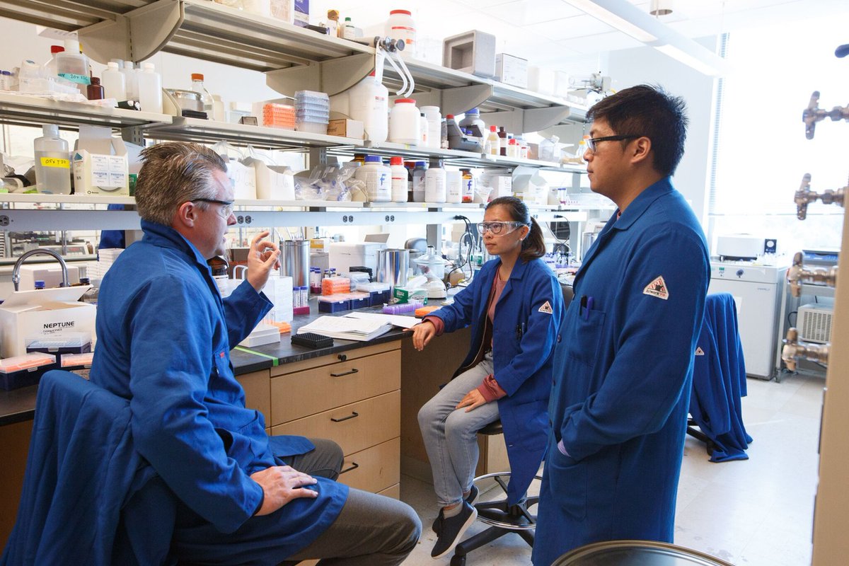 Chemist @disney_lab's research at @UFScripps on targeting RNA has paved the way for transformative treatments in many diseases. From ALS to COVID-19, his discoveries have sparked a global race to find cures through RNA-based therapies. Full story: bit.ly/3TTHlbx