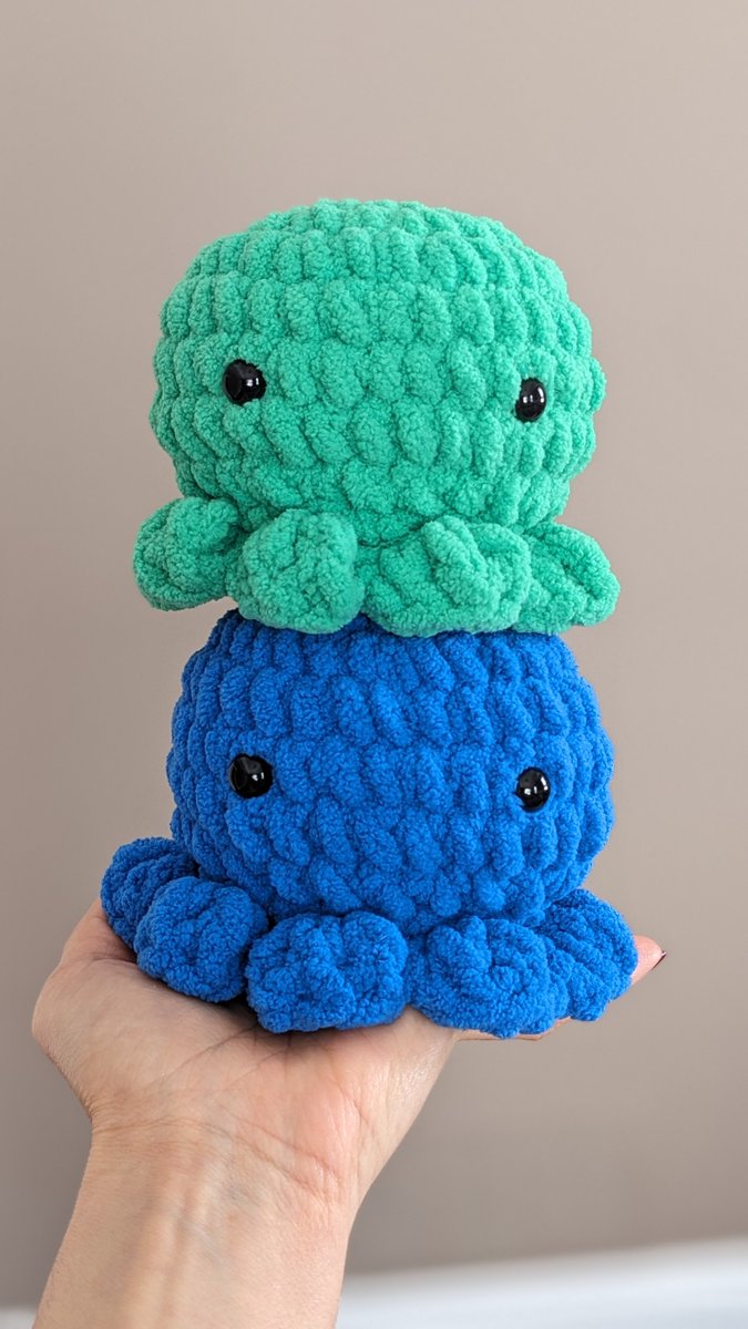 Cute Crochet Octopuses (they also look like ice cream scoops lol) #crochetamigurumi #cutecrochet #crochetoctopus #crochetpattern #crochettutorial

Free tutorial here:
youtu.be/3_lIeBnOWeM