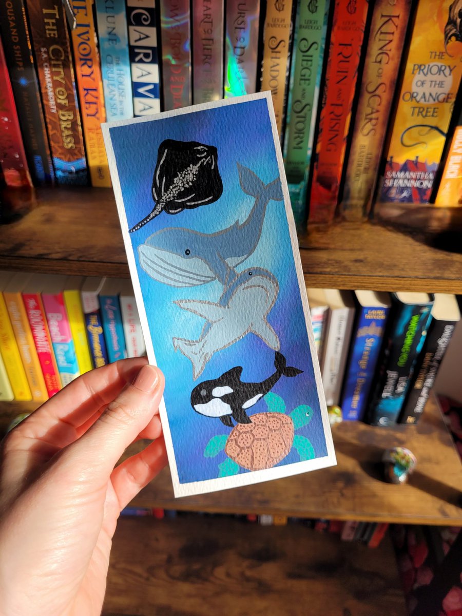 ZuzanaJanaH's tweet photo. Sea life 🐳🦈🐋

#Watercolour #acrylicpens #watercolorpainting #handmadebookmark https://t.co/RlQxw92ZSn