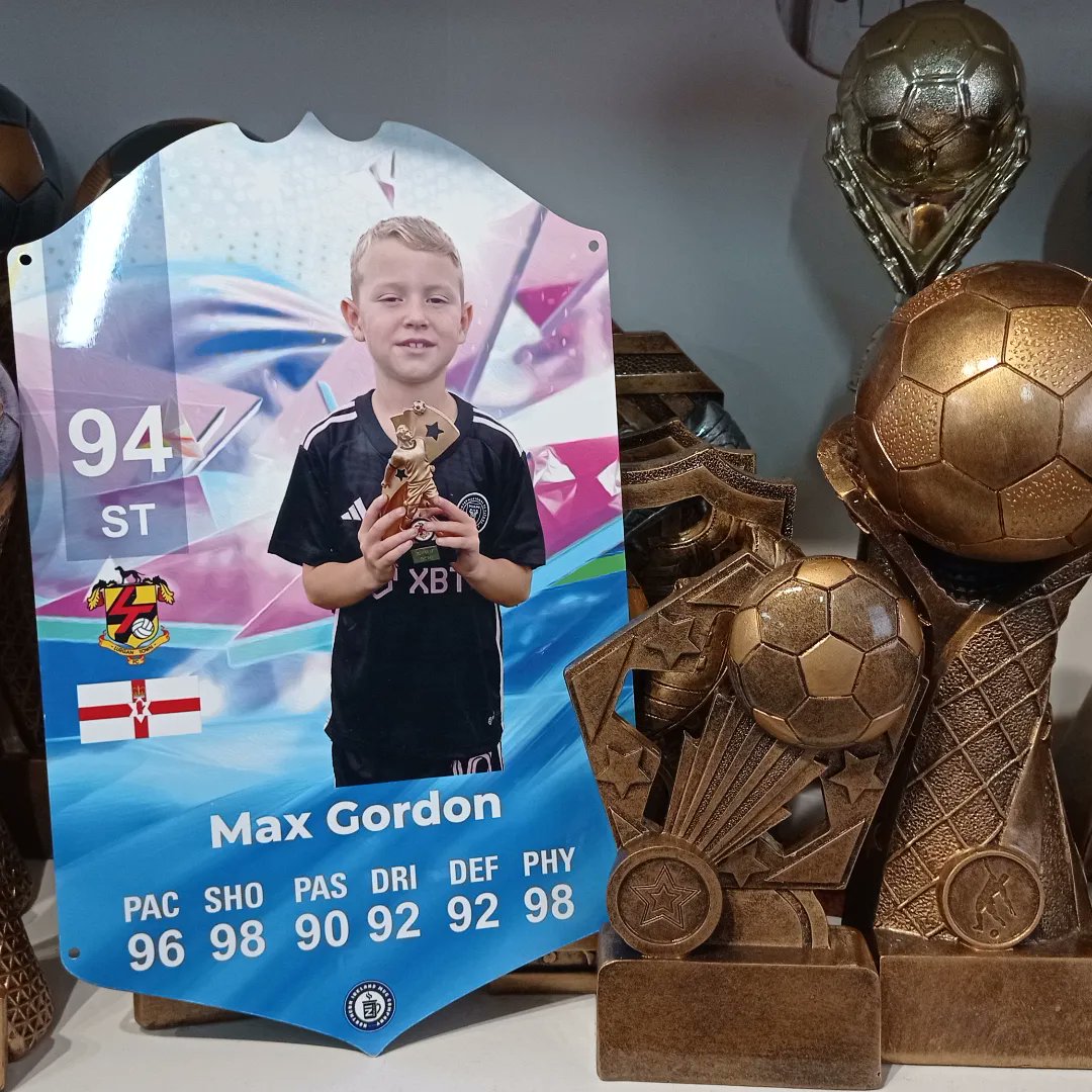 Our new ULTIMATE PLAYER CARDS were brought to life today. We have 5 designs to choose from and personalised with your photo, stats, position, club badge and country flag. Don't worry if you have no clue what they mean, your kids will for sure 😀 #fut #futcards #futfuturestsrs