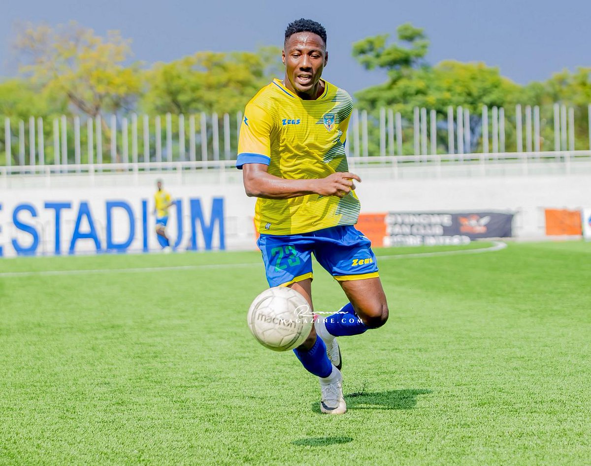 rwanda_magazine's tweet photo. Gabriel Godspower Rutahizamu watsinze igitego cyahesheje intsinzi Etoile de l’Est ni na we wari watsinze igitego mu mukino ubanza batsinzemo Gasogi United i Ngoma.
#Rmupdates https://t.co/msiggYR8fW