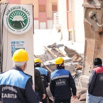 Hiranur Vakfı'nın, kaçak yapıları yıkan İBB'ye karşı açtığı dava mahkeme tarafından reddedildi.