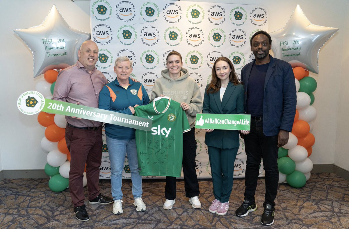 Well done to everyone connected to @IrishStLeague on their 20-year Anniversary 👏 Great to have FAI FSR Manager Des Tomlinson & WNT midfielder @jamiefinn_ at the event. Jamie presented a WNT signed jersey on behalf of the team and @SkyIreland 👏