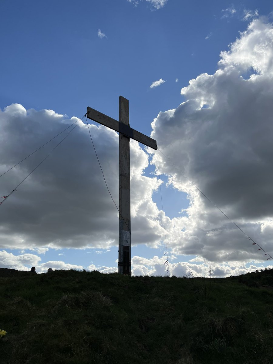 Darkness came over the whole land until the ninth hour, for the sun stopped shining and the Curtain of the temple was torn in two. For the son of Man did not come to be served, but to serve and to give his life as a ransom for sinners. Luke 23 / Mark 10 Pic from #Otley Chevin